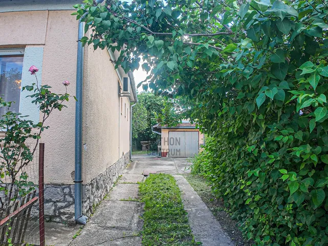 Eladó ház Szekszárd, Alsóváros 75 nm