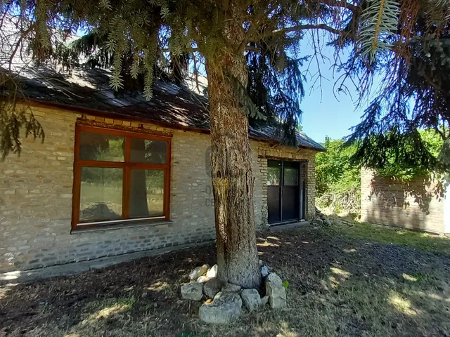Eladó ház Szekszárd, Szőlőhegy 90 nm