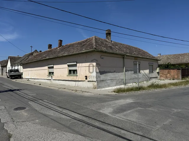 Eladó ház Bátaszék 77 nm