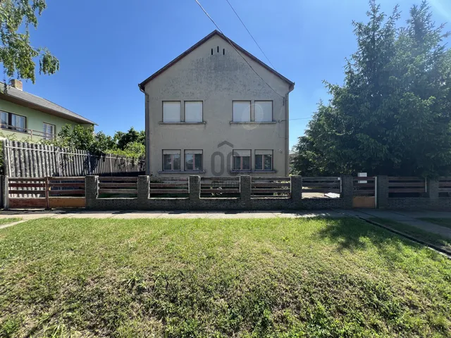 Eladó ház Bátaszék 150 nm