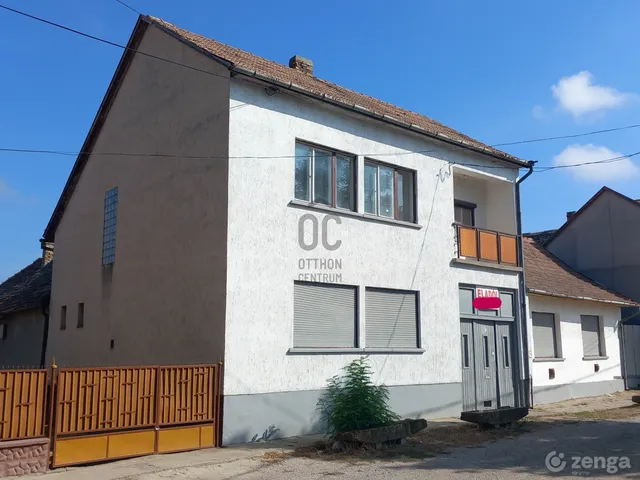 Eladó ház Bátaszék 181 nm