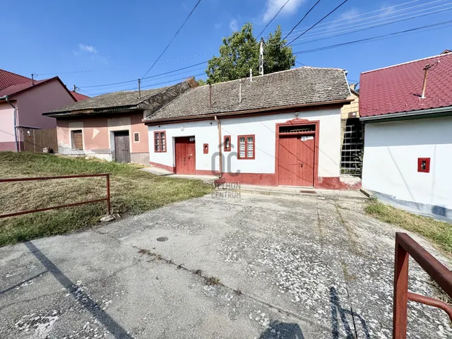 Eladó kereskedelmi és ipari ingatlan Szekszárd, Felsőváros 86 nm