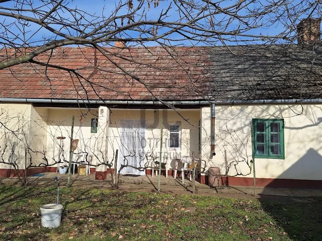 Eladó ház Dunaföldvár 48 nm