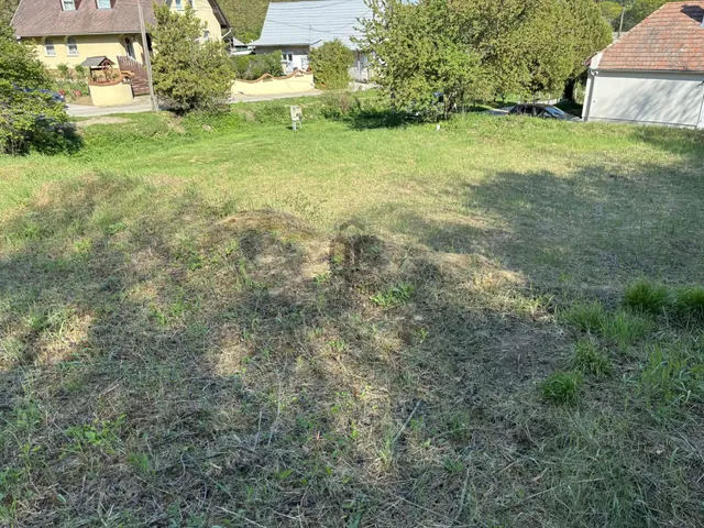 Eladó telek Paks, Dunakömlőd 2410 nm