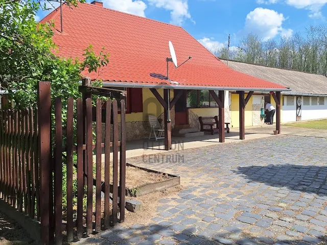 Eladó ház Németkér 68 nm