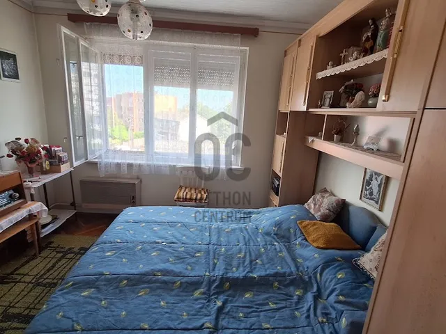 Eladó lakás Paks, Lakótelep 73 nm