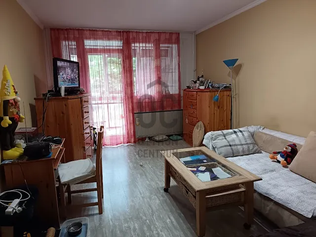 Eladó lakás Paks, Lakótelep 48 nm