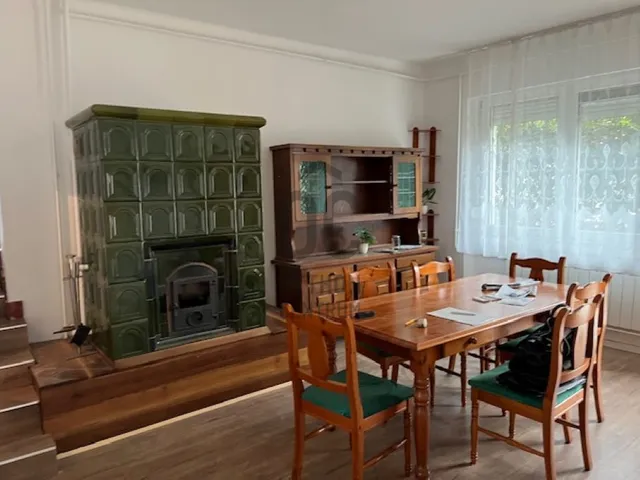 Kiadó ház Németkér 260 nm