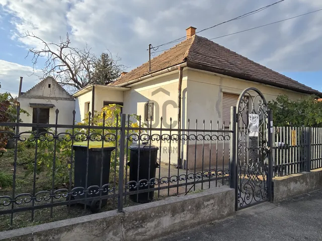 Eladó ház Paks, Újváros 80 nm