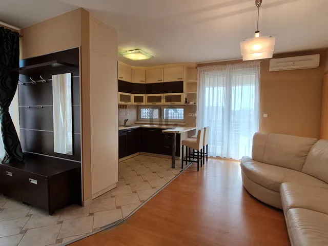 Kiadó lakás Paks, Lakótelep 74 nm