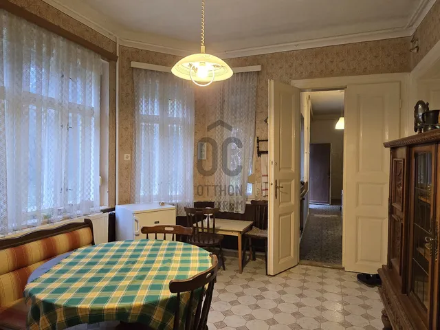 Eladó ház Kölesd 160 nm