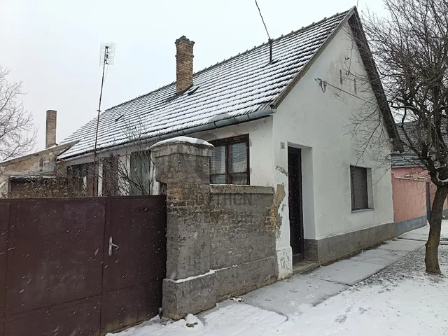 Eladó ház Fadd 95 nm