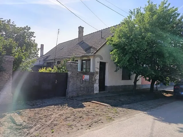 Eladó ház Fadd 95 nm