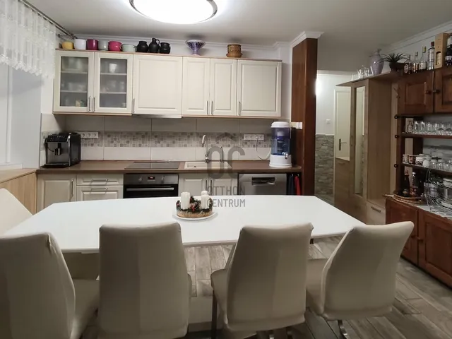 Eladó lakás Paks 83 nm