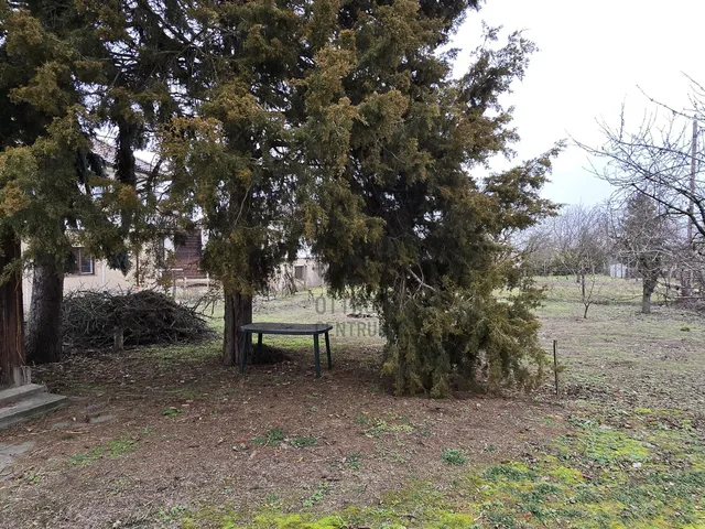 Eladó telek Paks, Lakótelep 919 nm