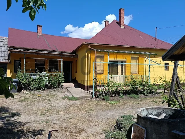 Eladó ház Bölcske 90 nm