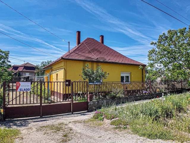 Eladó ház Bölcske 90 nm