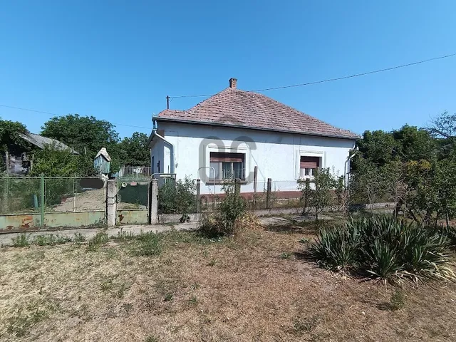 Eladó ház Németkér 105 nm