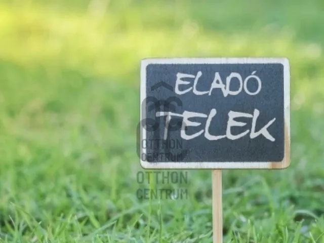 Eladó telek Kalocsa 774 nm
