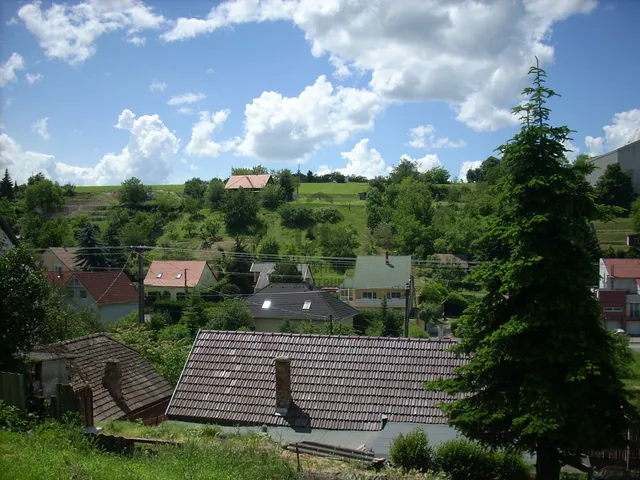 Eladó telek Pécs, Postavölgy 1200 nm