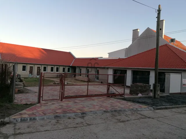 Eladó lakás Pécs, Piricsizma 67 nm