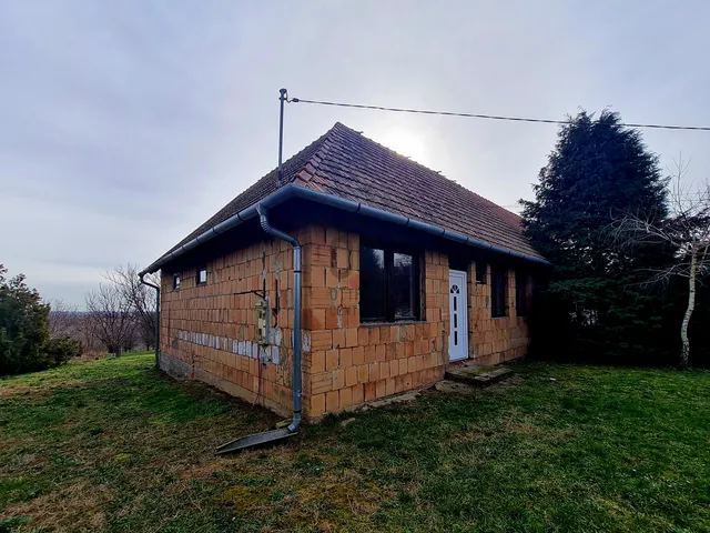 Eladó ház Szőkéd 64 nm