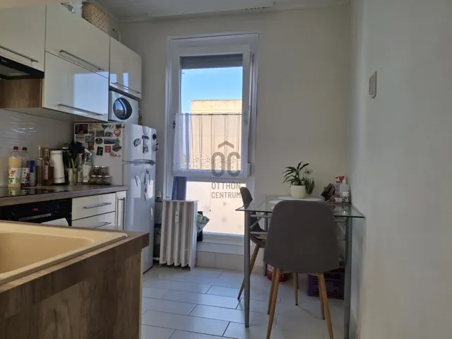 Eladó lakás Pécs, Kertváros 59 nm