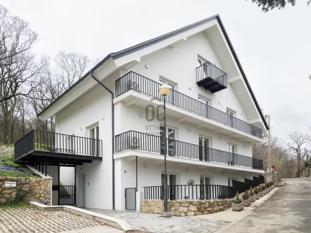 Eladó lakás Pécs, Mecsekoldal 93 nm