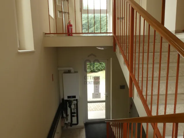 Kiadó kereskedelmi és ipari ingatlan Pécs, Basamalom 47 nm