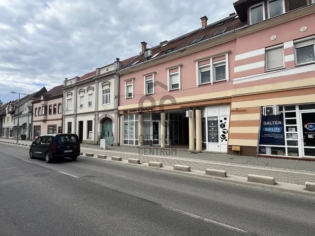 Eladó lakás Siklós, Felszabadulás utca 45 nm