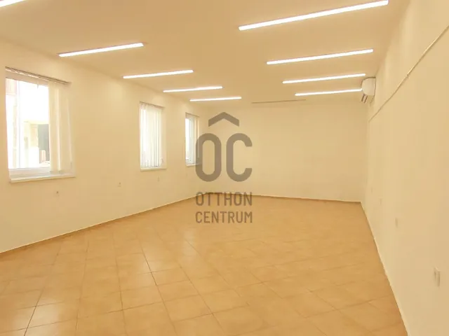 Kiadó kereskedelmi és ipari ingatlan Pécs, Belváros 110 nm