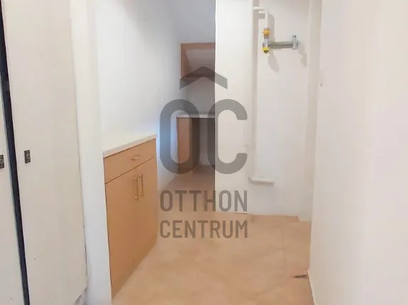 Kiadó kereskedelmi és ipari ingatlan Pécs, Belváros 110 nm