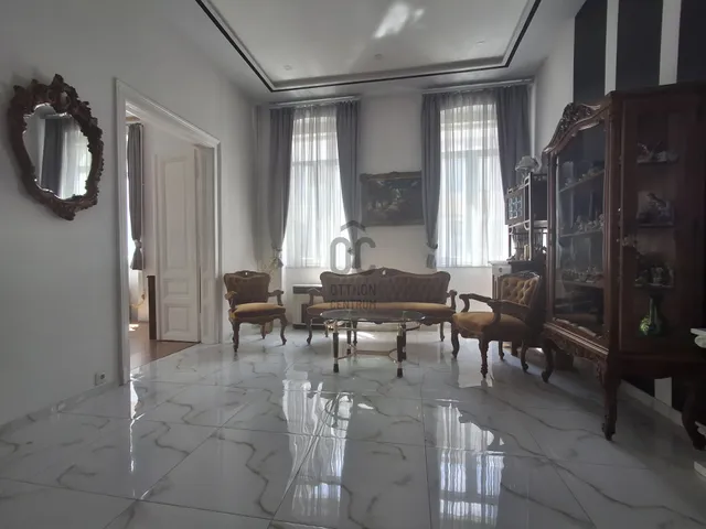 Eladó lakás Pécs, Belváros 120 nm
