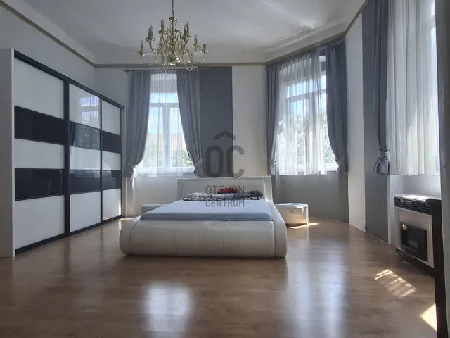 Eladó lakás Pécs, Belváros 120 nm