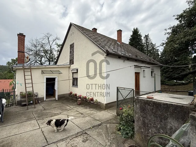 Eladó ház Komló, Gesztenyés 70 nm