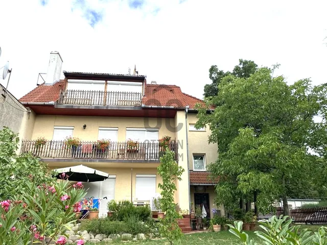 Eladó ház Pécs, Mecsekoldal 250 nm