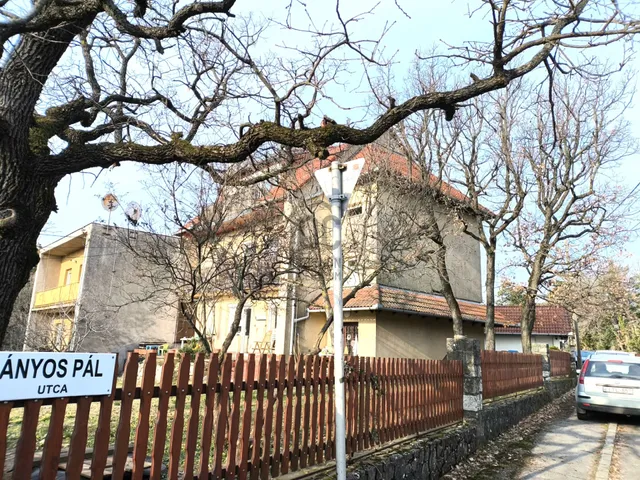 Eladó ház Pécs, Mecsekoldal 250 nm