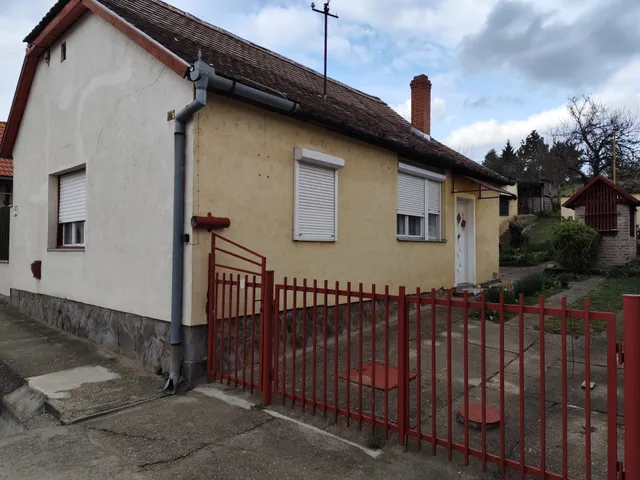 Eladó ház Nagykozár 50 nm