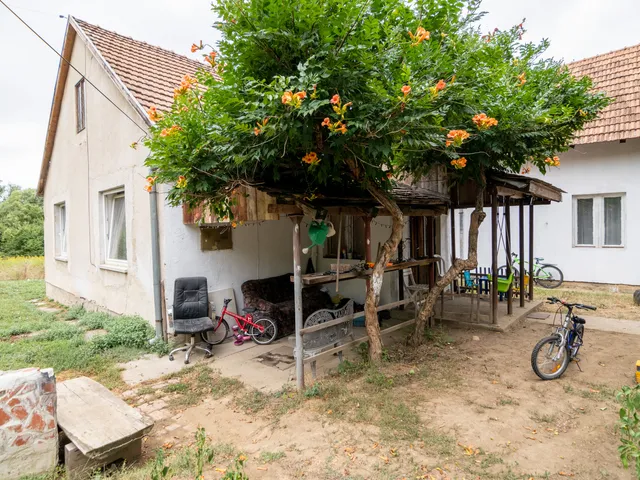 Eladó ház Pécs, Újhegy 150 nm