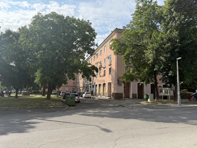Eladó lakás Komló 49 nm