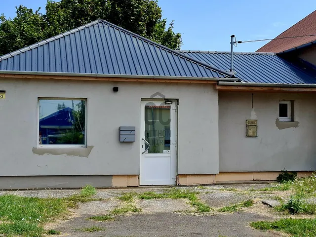 Eladó kereskedelmi és ipari ingatlan Kozármisleny 45 nm