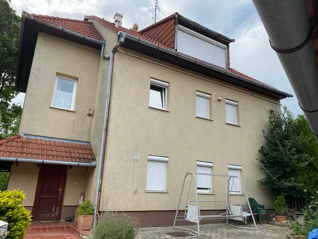 Eladó ház Pécs, Mecsekoldal 250 nm