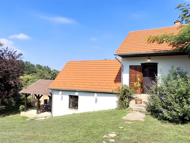 Eladó ház Szellő, Fő utca 80 nm