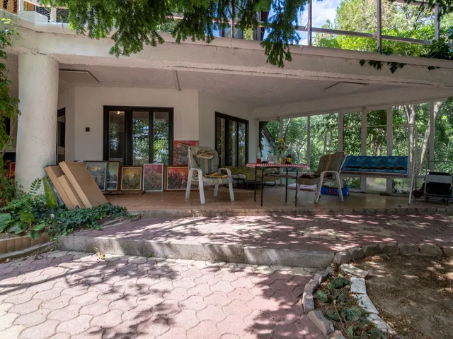 Eladó ház Pécs, Ürög 265 nm