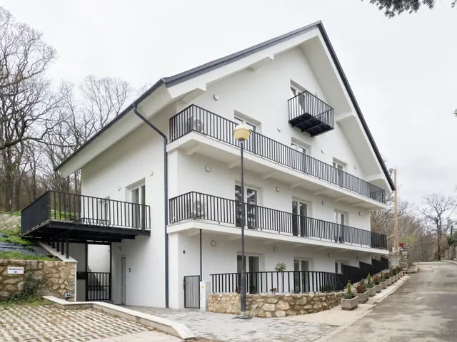 Eladó lakás Pécs, Mecsekoldal 90 nm