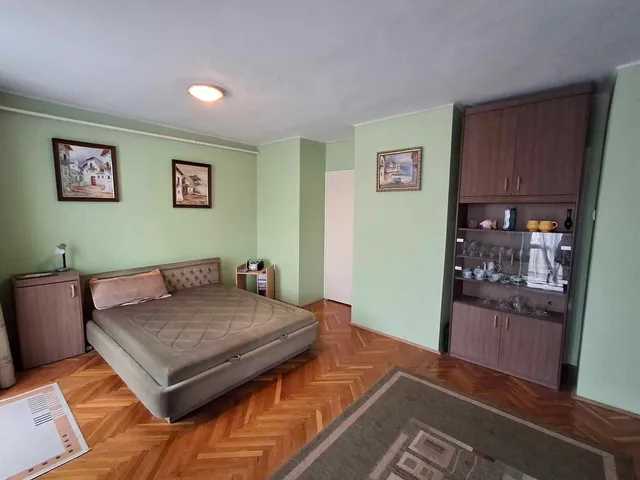 Eladó lakás Pécs, Bánom 89 nm
