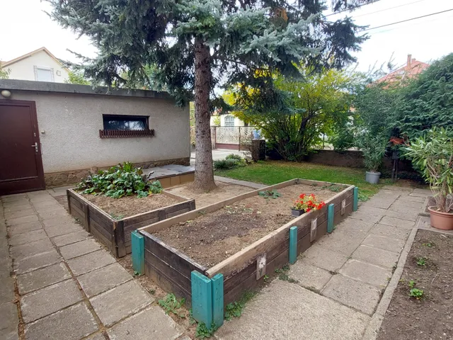 Eladó ház Pécs, Kovácstelep 145 nm