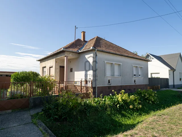 Eladó ház Bátaszék 88 nm