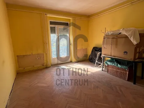 Eladó lakás Komló, Annaakna 67 nm