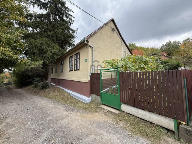 Eladó ház Pécs, Gyükés 65 nm
